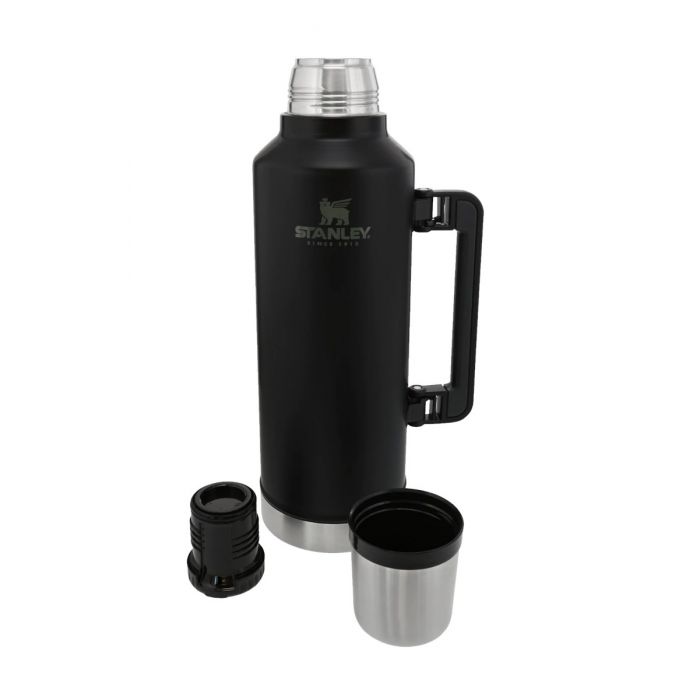 Stanley Classic Legendary Bottle - 2.5 QT / 2.3L, Matte Black Pebble